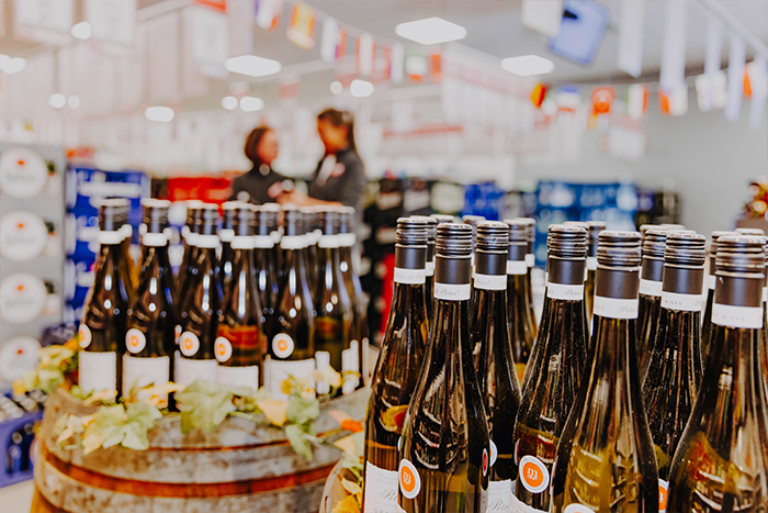 ausgestellter_wein_getraenkemarkt_nahkauf